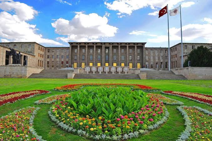 TORBA KANUNLAR YAYIMLANDI